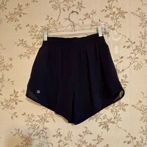 Lululemon Hotty Hot Shorts; NWOT